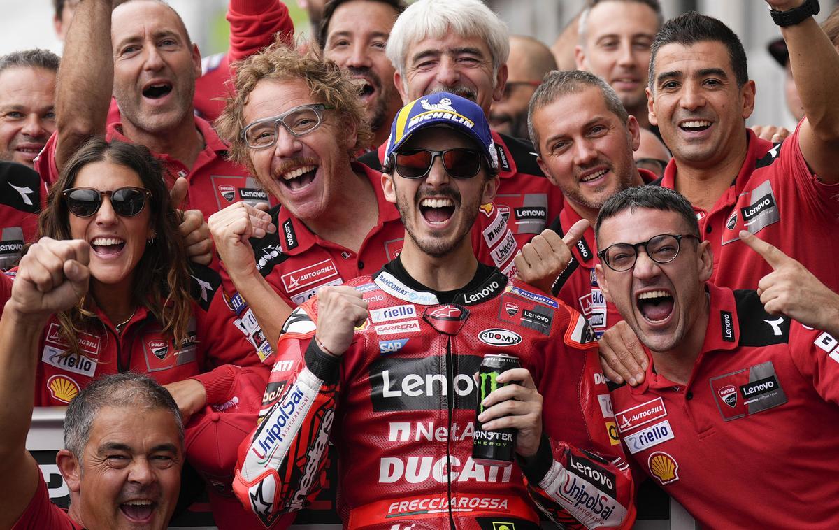 Bagnaia triomfa a Àustria, on continua regnant Quartararo