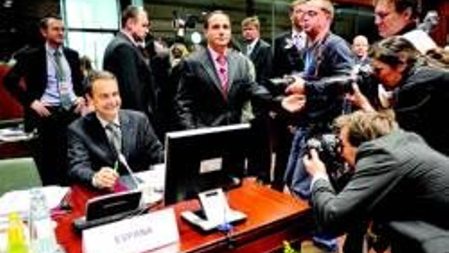 Zapatero anuncia una mejoría en el acceso de las pymes al crédito