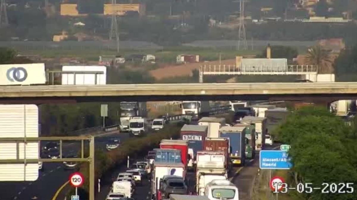Imagen de la carretera A-7 a la altura de Museros