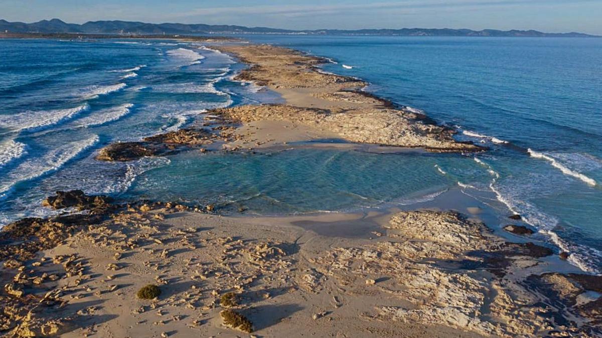 En Formentera ya ha aparecido un nuevo paso de  mar en es Trucadors. 