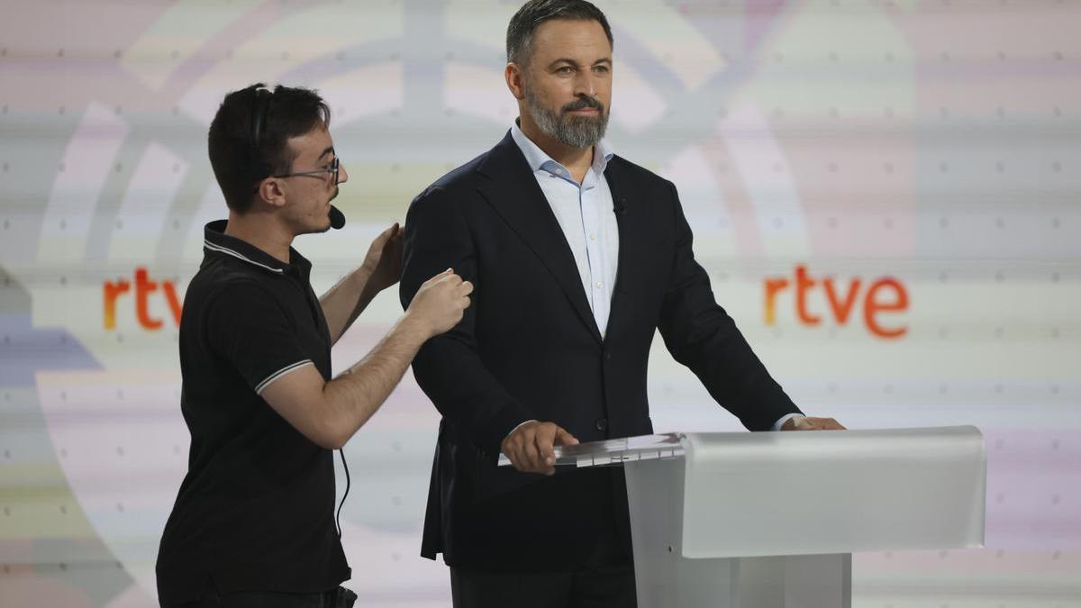 El líder de Vox, Santiago Abascal, durante el debate a tres en RTVE.