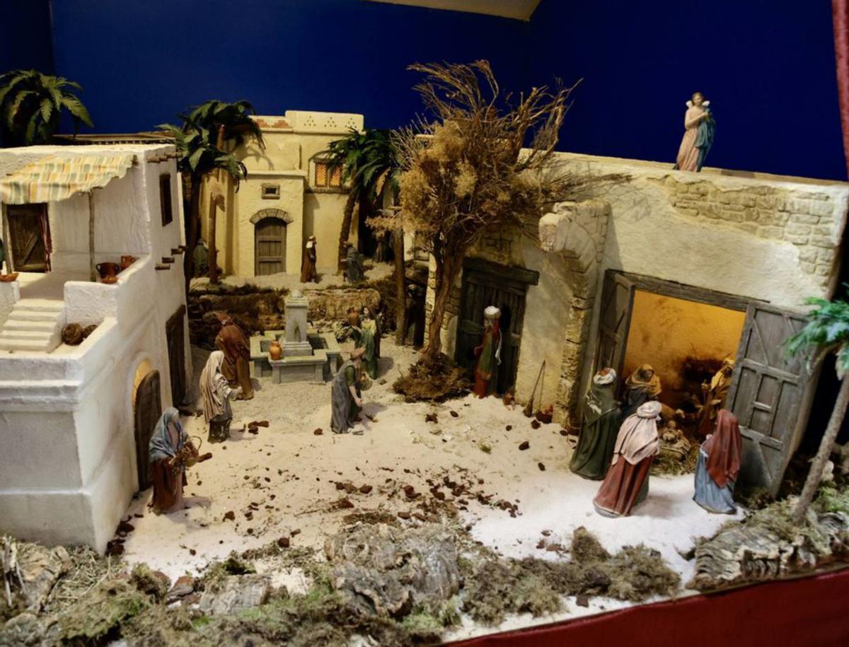 El belén que luce en las instalaciones grupistas de Las Mestas. | JUAN PLAZA