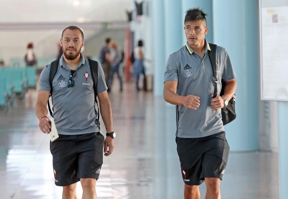 El equipo vigués despega desde Peinador para arrancar la gira italiana, que dirará diez días y en la que se enfrentará a Fiorentina, Pisa, Pescara, Milan y Sassuolo