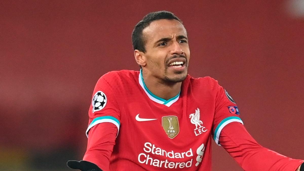 Joel Matip, durante un partido con el Liverpool