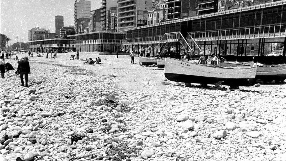 Hace 50 años en Alicante: del 4 al 10 de marzo de 1974. "El fin a la edad de piedra en el Postiguet"