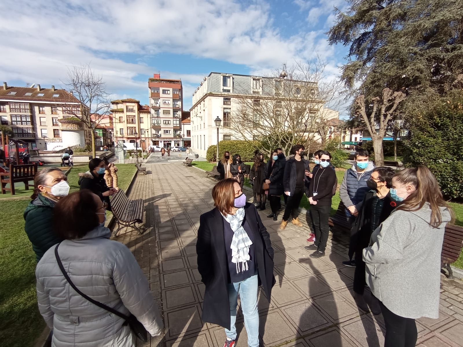 Así ha sido la primera visita guiada a Pola de Siero hecha por los estudiantes de turismo