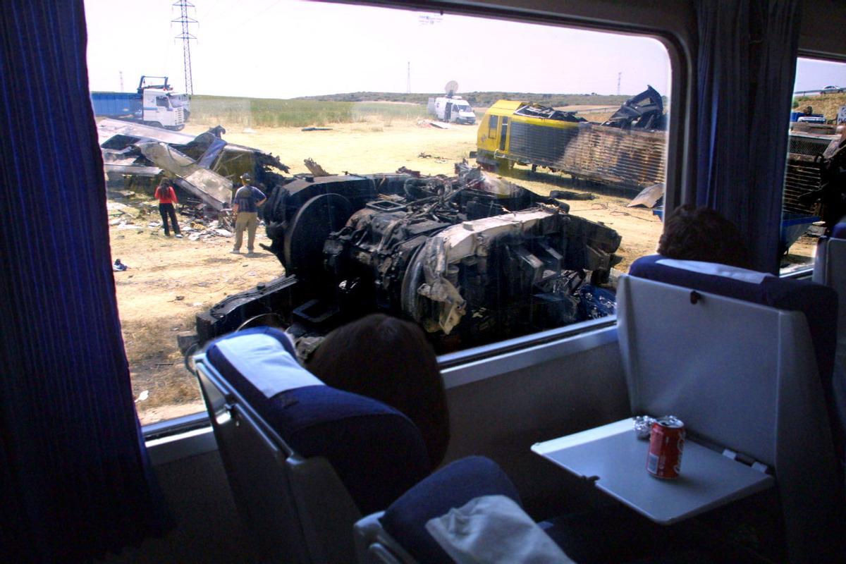 Las imágenes del trágico accidente ferroviario de Chinchilla que salpicó de lleno a la Región de Murcia
