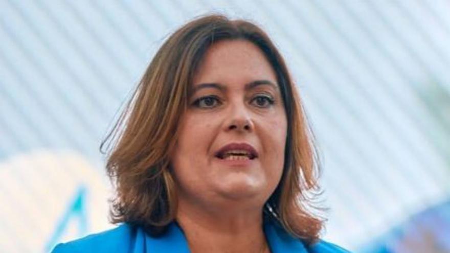 Beatriz Calzada preside la Autoridad Portuaria tras el cese oficial de Ibarra