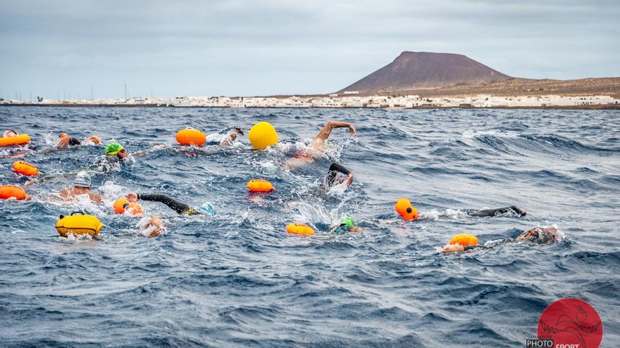 Travesía La Graciosa-Famara de la vuelta a nado por etapas de Lanzarote (2020)