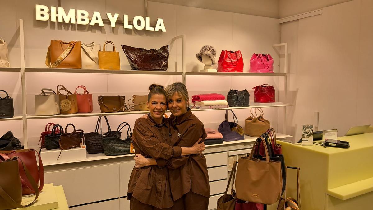 EN IMÁGENES: Bimba y Lola celebra en Asturias el segundo premio de la lotería de Navidad