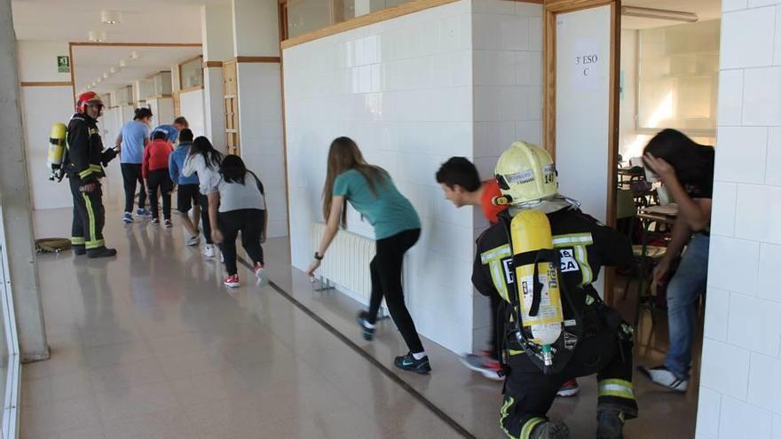 Simulacro de incendio en el IES Santanyí