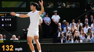 Alcaraz celebra el triunfo en Wimbledon 2024
