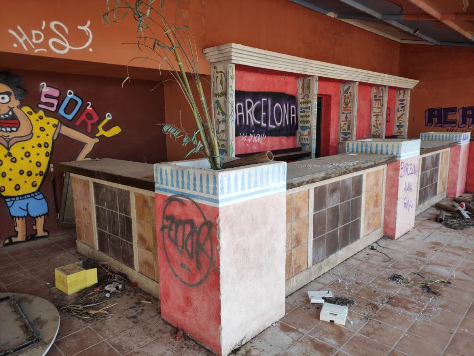 FOTOS | Así está la discoteca Pirámide de Cabanes 20 años después de su inauguración