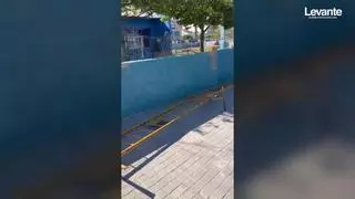 Las familias de alumnos del CEIP Blasco Ibáñez denuncian la aparición de jeringuillas en el patio y la "situación de inseguridad" de los menores