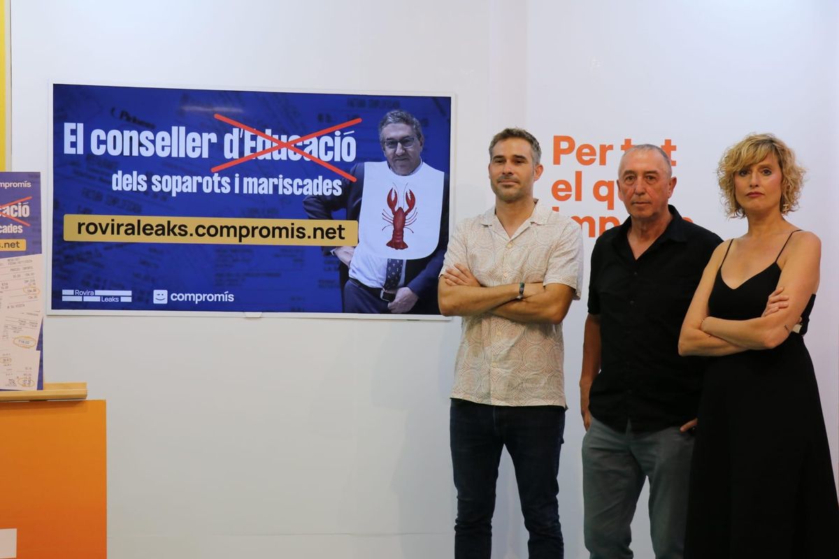 El Síndic de Compromís, Joan Baldoví, en medio de los portavoces de Educación y Cultura, G. Fullana y V. Ruiz.