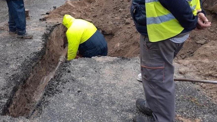 Obras en la red de abastecimiento en una imagen de archivo.