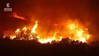 Avanza el incendio forestal originado por un rayo en Segorbe (Castellón)