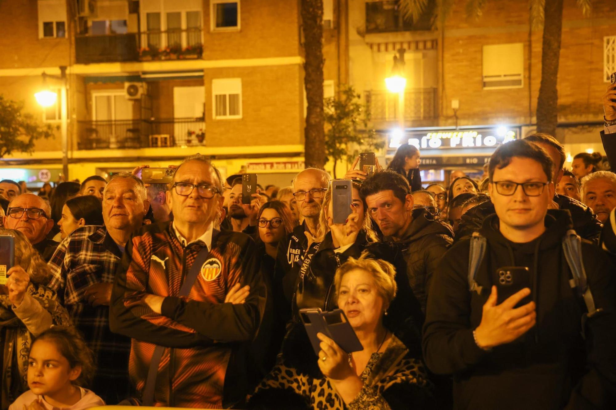 Semana Santa Marinera: La Dolorosa procesiona por el Cabanyal