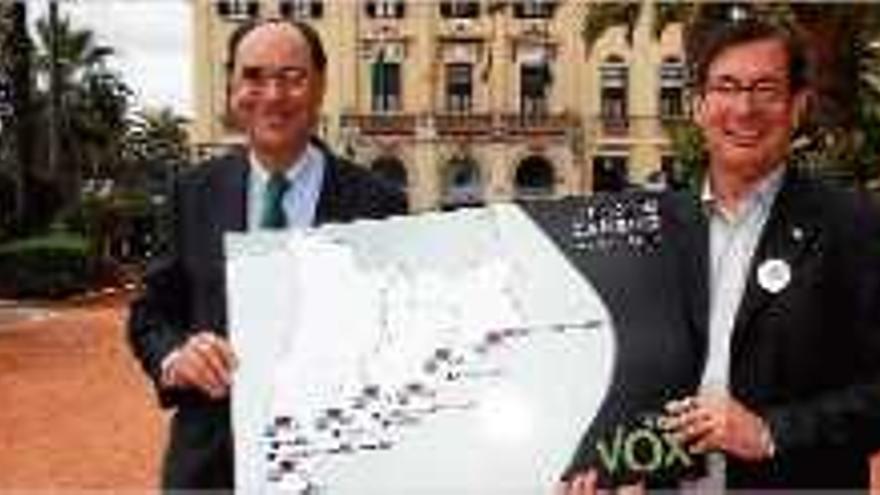 Vidal-Quadras amb l&#039;exportaveu del PP de Girona Xavier Domínguez.