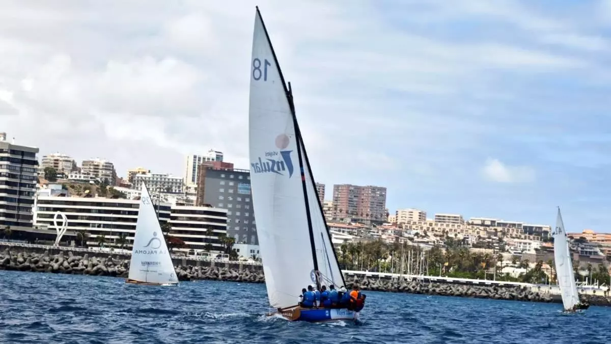 Cinco botes avanzan con fuerza en el Torneo del KO Fundación La Caja de Canarias