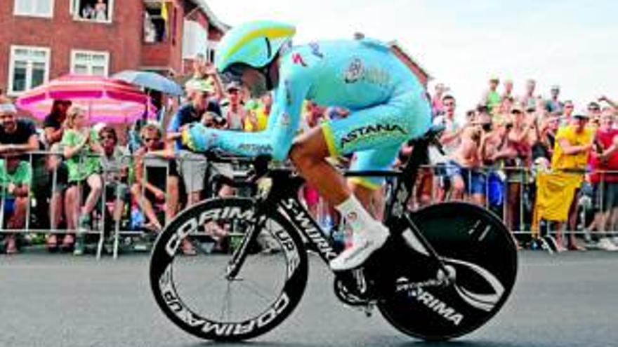 Nibali gana en el primer duelo de los &#039;magníficos&#039;