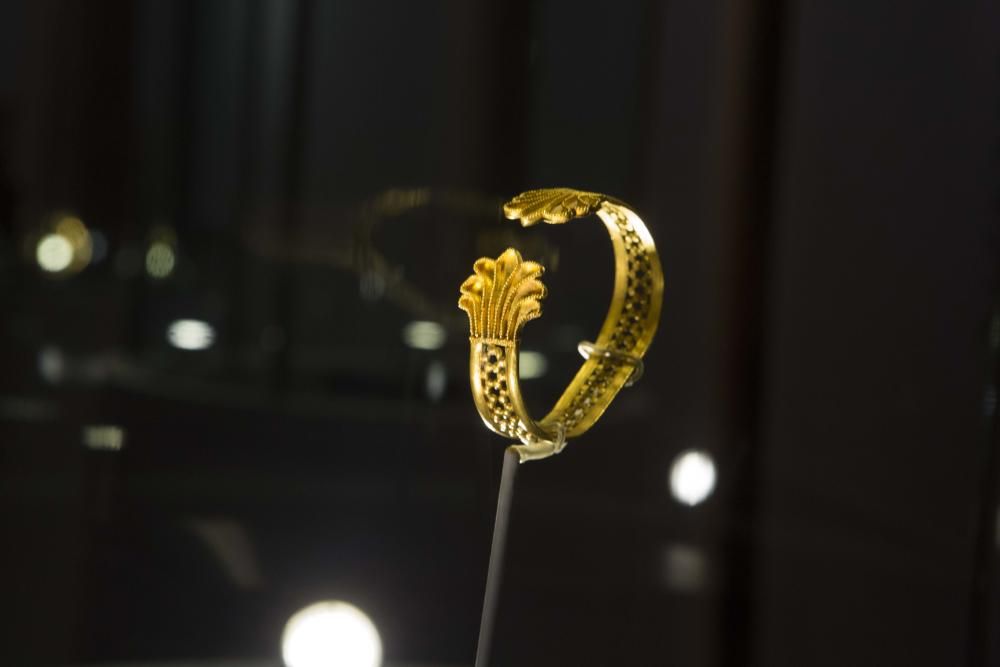 Exposición joyas preciosas de Irán en el MARQ.