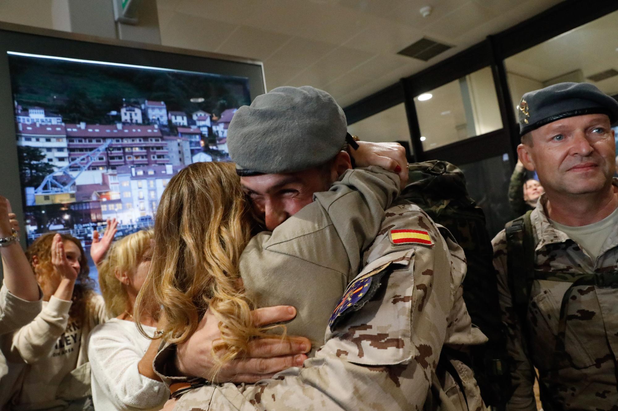 Así fue el emocionante regreso de militares desde Mali