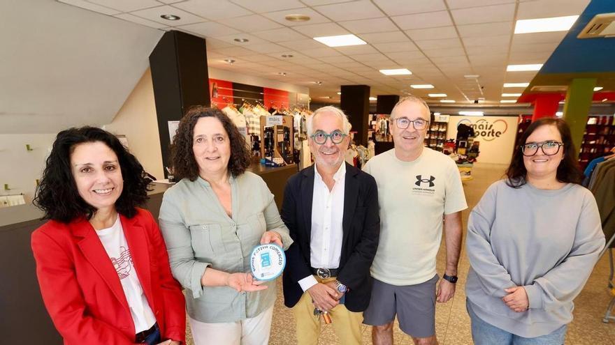 Máis de 225 negocios da Costa da Morte adheridos aos bonos Activa Comercio