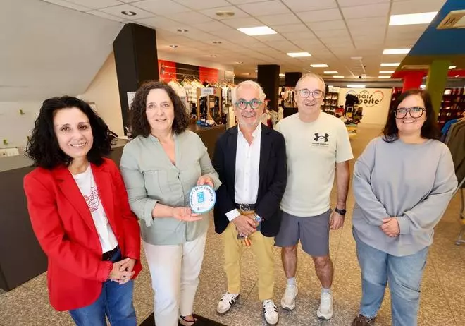 Máis de 225 negocios da Costa da Morte adheridos aos bonos Activa Comercio