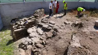Una nueva excavación destapa los orígenes de Vilagarcía: el pueblo del castro de Alobre tenía «parrillas» para berberechos