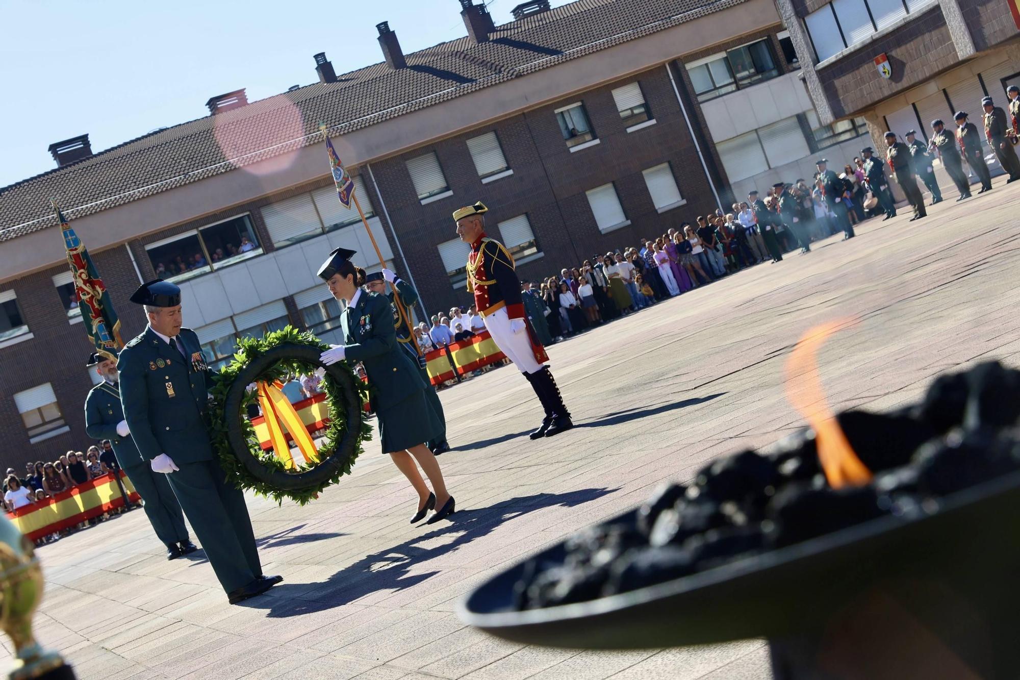 EN IMÁGENES: Desfile de la Guardia Civil en Oviedo por el día de la Hispanidad
