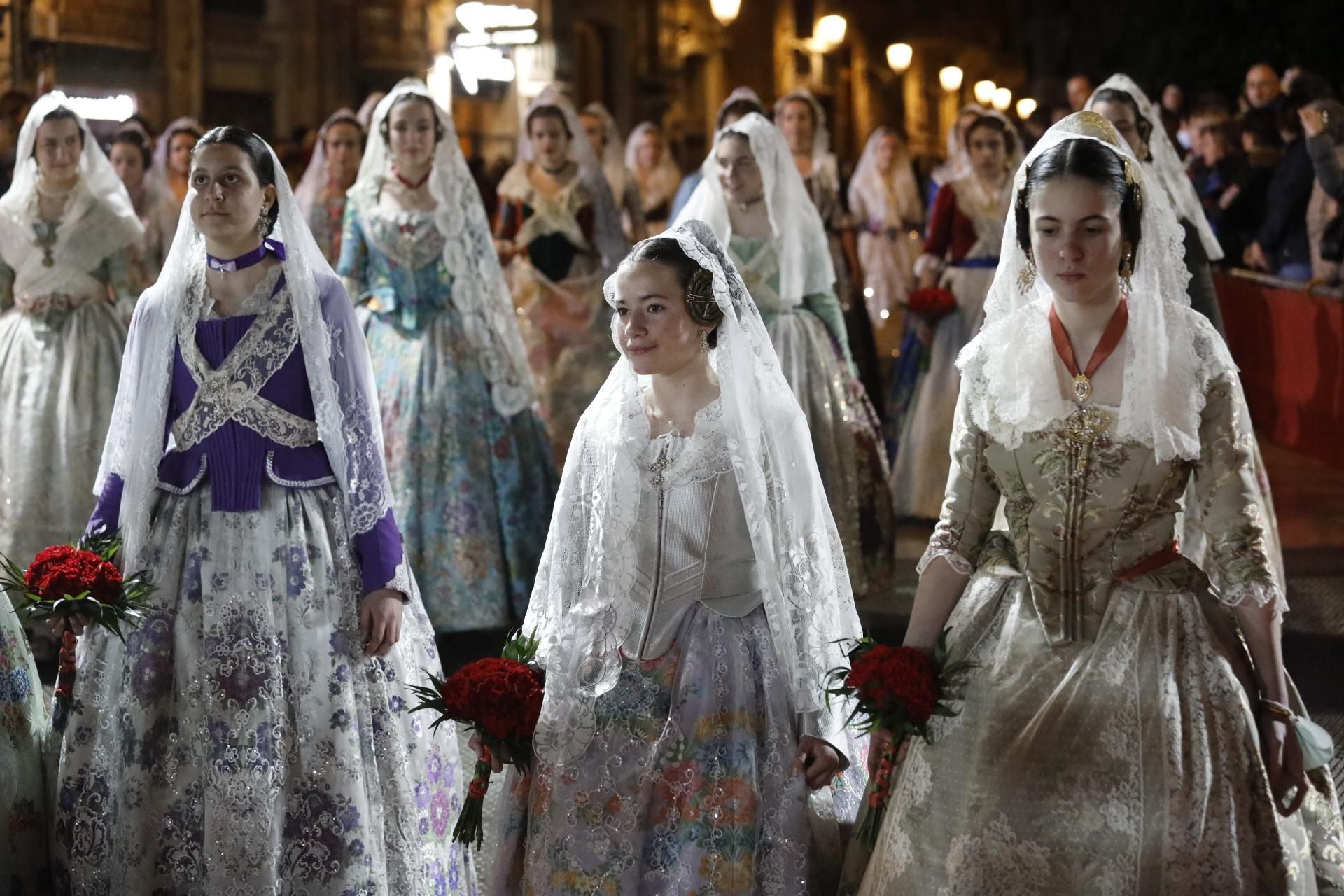 Búscate en el primer día de ofrenda por la calle Quart (entre las 22:00 a las 23:00 horas)