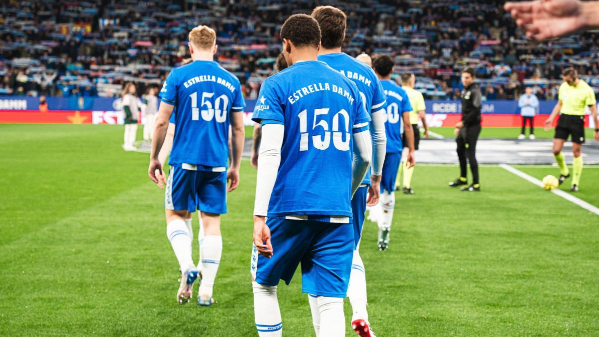 Gesto especial del Espanyol con Estrella Damm por su 150 aniversario