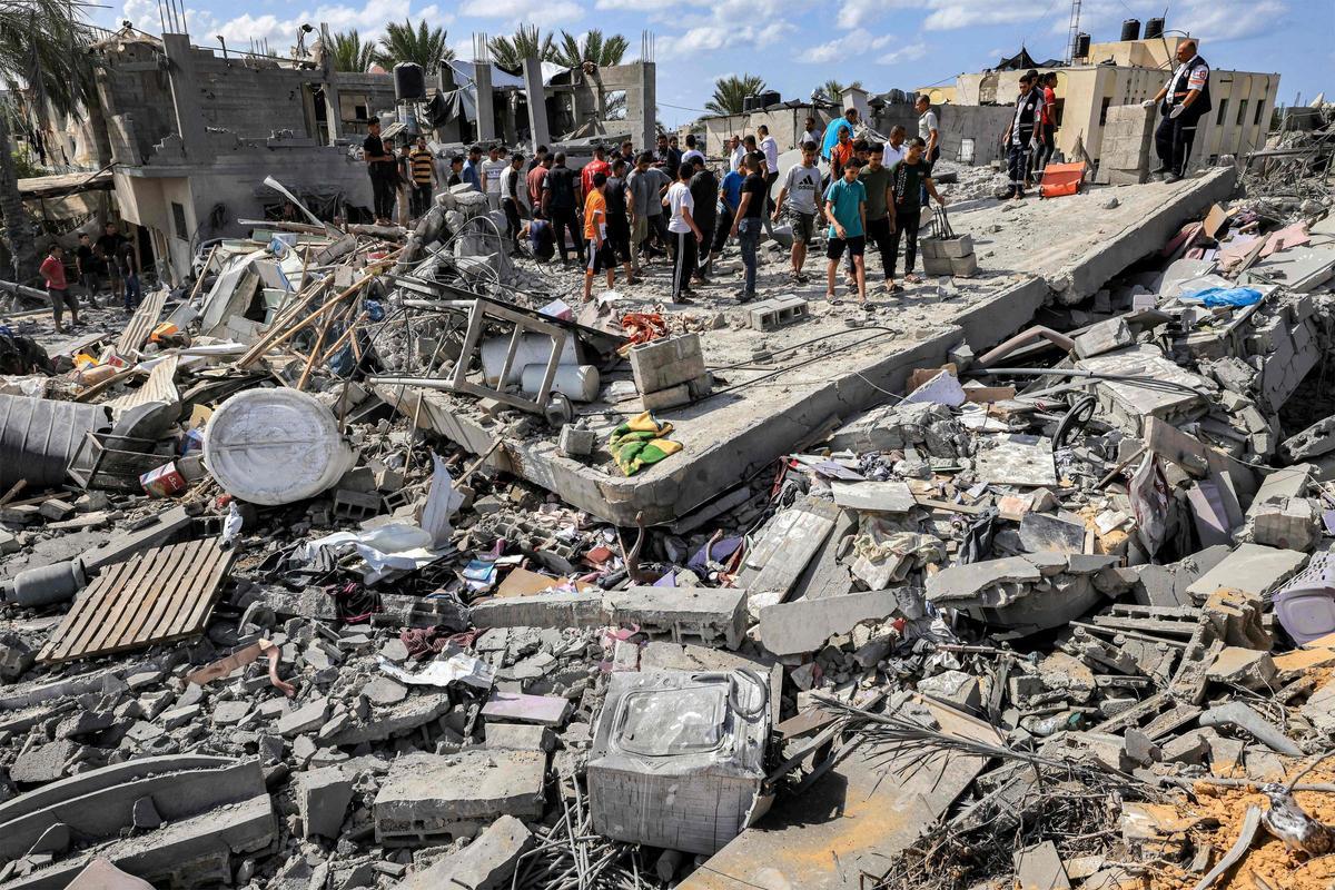 Cirurgia sense anestèsia i recerca desesperada d’aigua: Gaza després de la matança de l’hospital Cirurgia sense anestèsia i recerca desesperada d’aigua: Gaza després de la matança de l’hospital
