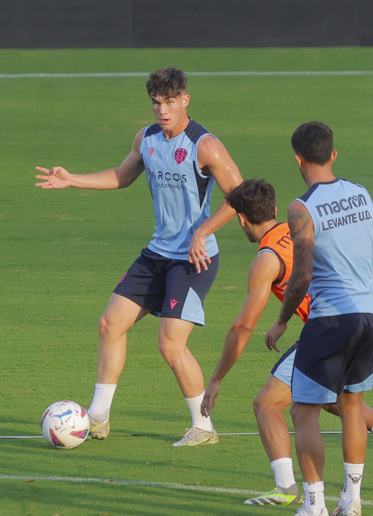 Entrenamiento del Levante UD previo al encuentro frente al Racing de Ferrol