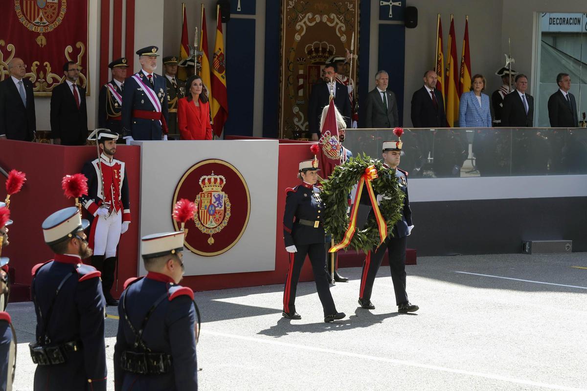 Las imágenes del desfile del Día de las Fuerzas Armadas en Oviedo.