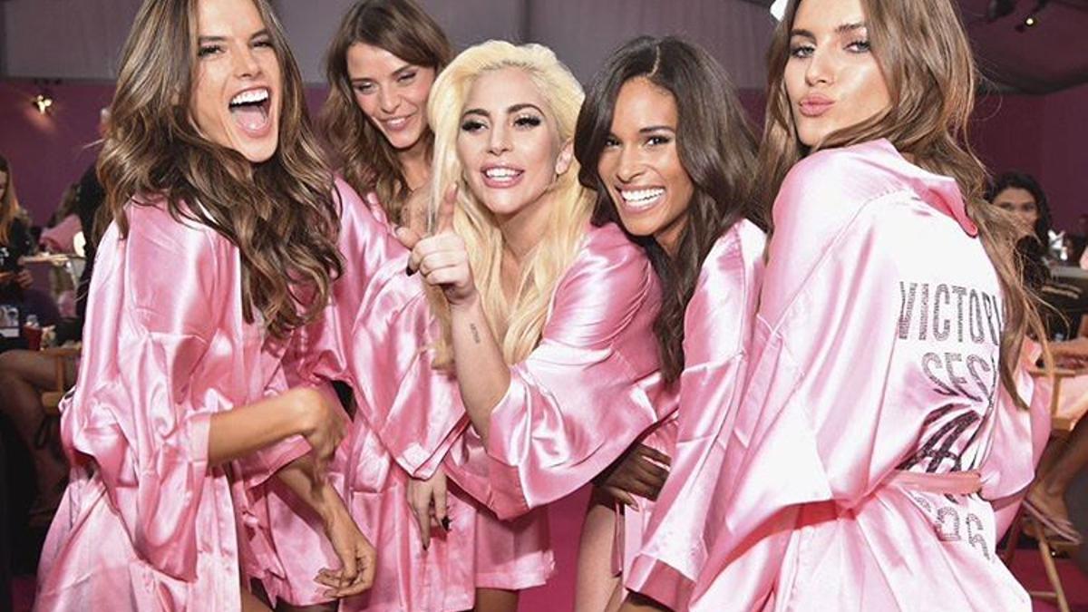 Lady Gaga y los ángeles de Victoria´s Secret