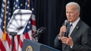 Nous lapsus de Biden: confon Ucraïna amb l’Iraq i insisteix que el seu fill va morir allà