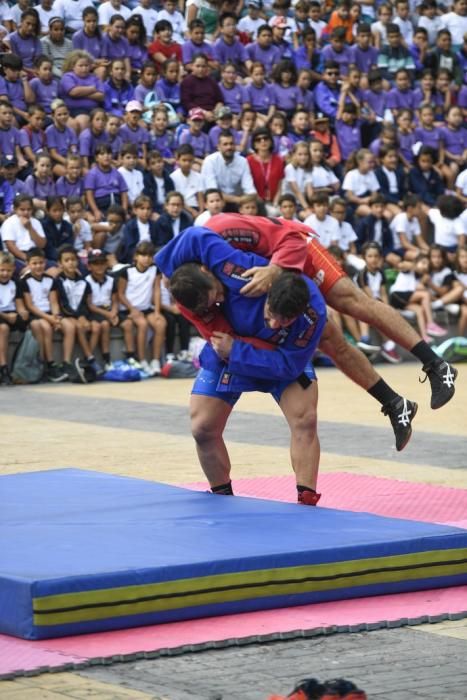 27-09-19 LAS PALMAS DE GRAN CANARIA. . LAS PALMAS DE GRAN CANARIA. Jornada de puertas abiertas de la Policía Nacional en el Parque Juan Pablo II. Fotos: Juan Castro.  | 27/09/2019 | Fotógrafo: Juan Carlos Castro