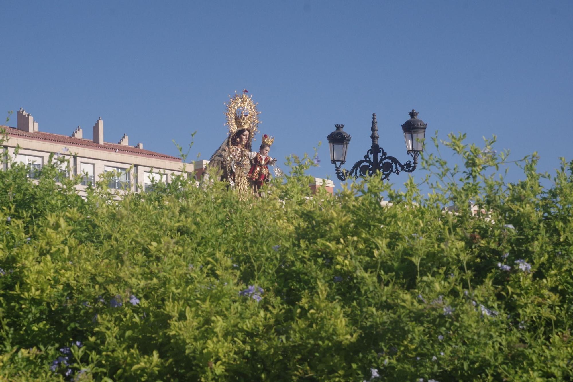 La procesión de la Virgen del Carmen Coronada de El Perchel, en imágenes