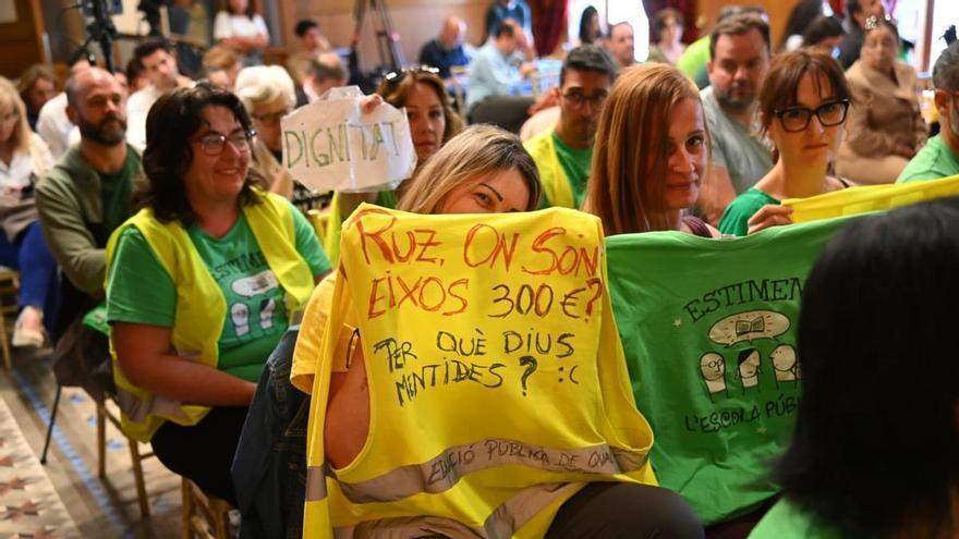 Las protestas del profesorado llegan al pleno de Elche