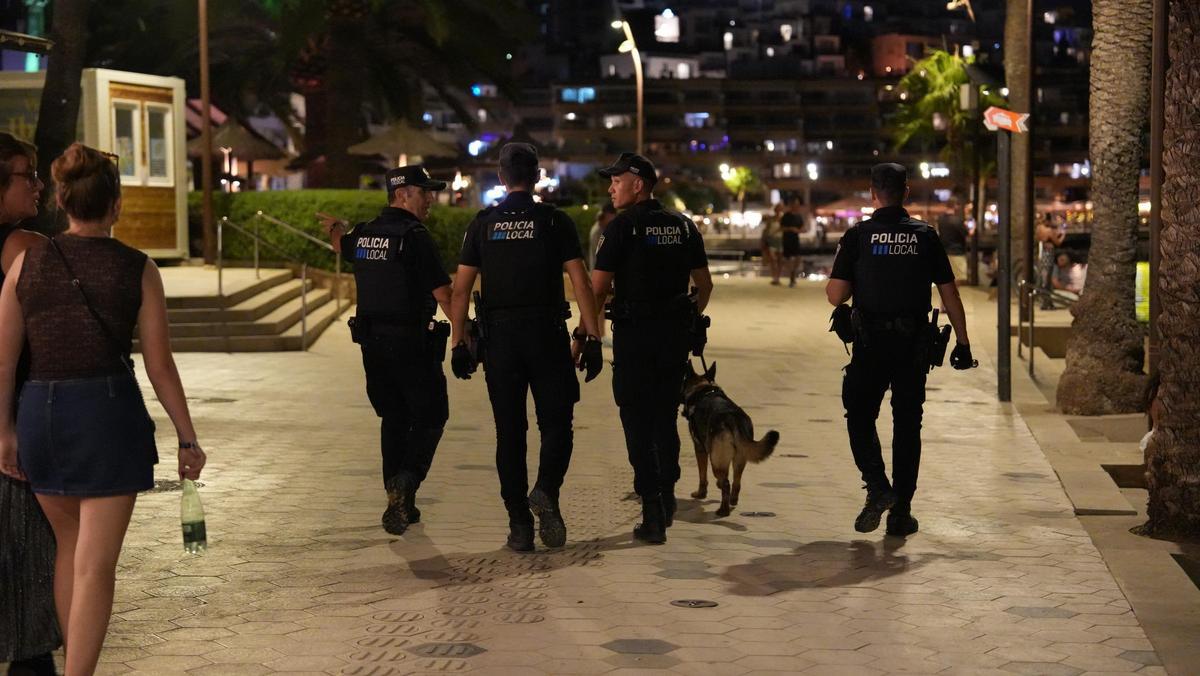 Summer, la perra antidrogas que vuelve a Ibiza este verano para luchar contra el narcotráfico