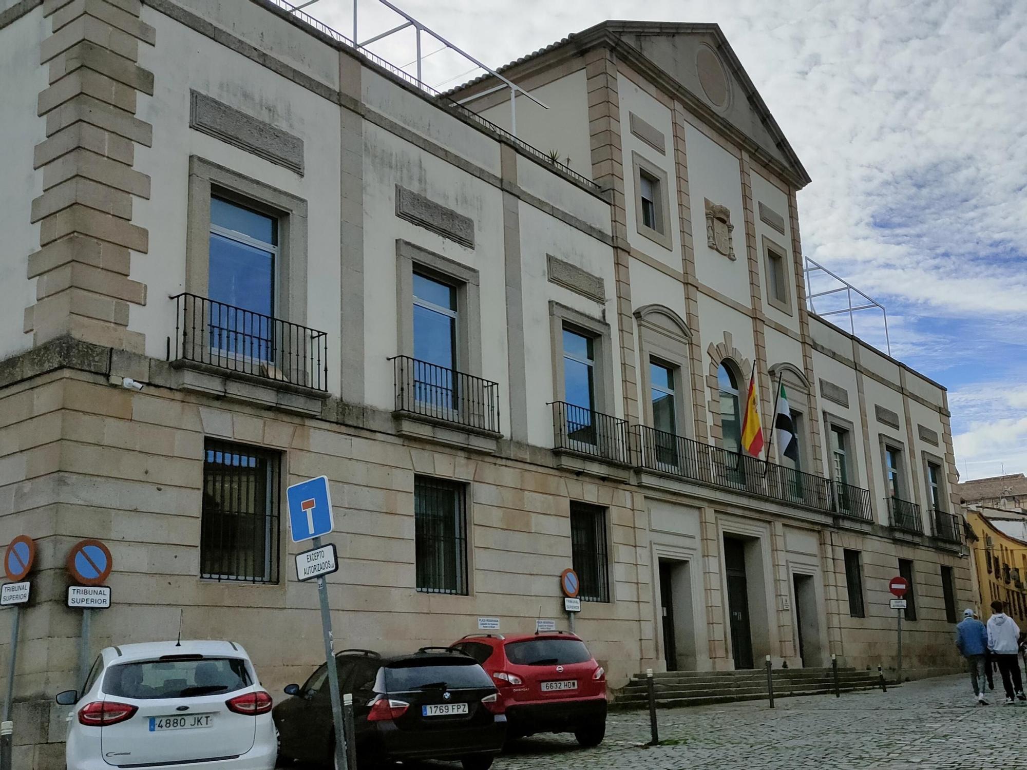 El TSJEx ha refrendado la sentencia del Juzgado de lo Social de Cáceres y desestima el recurso del SES.