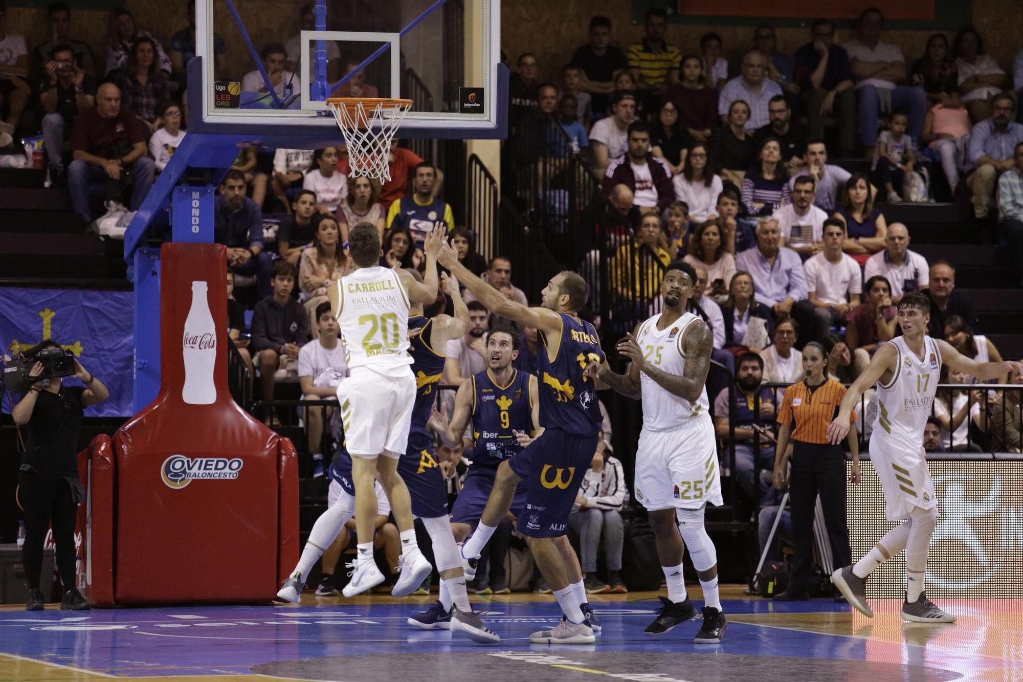 Oliver Arteaga con el Liberbank Oviedo Baloncesto