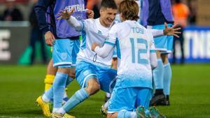 Los jugadores de San Marino celebran la histórica victoria contra Liechtenstein