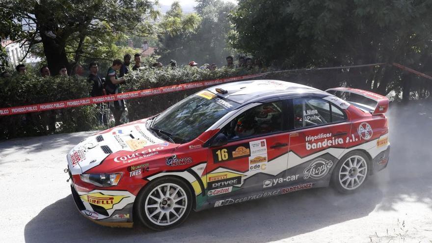 Víctor Senra gana el Rallye Rías Baixas