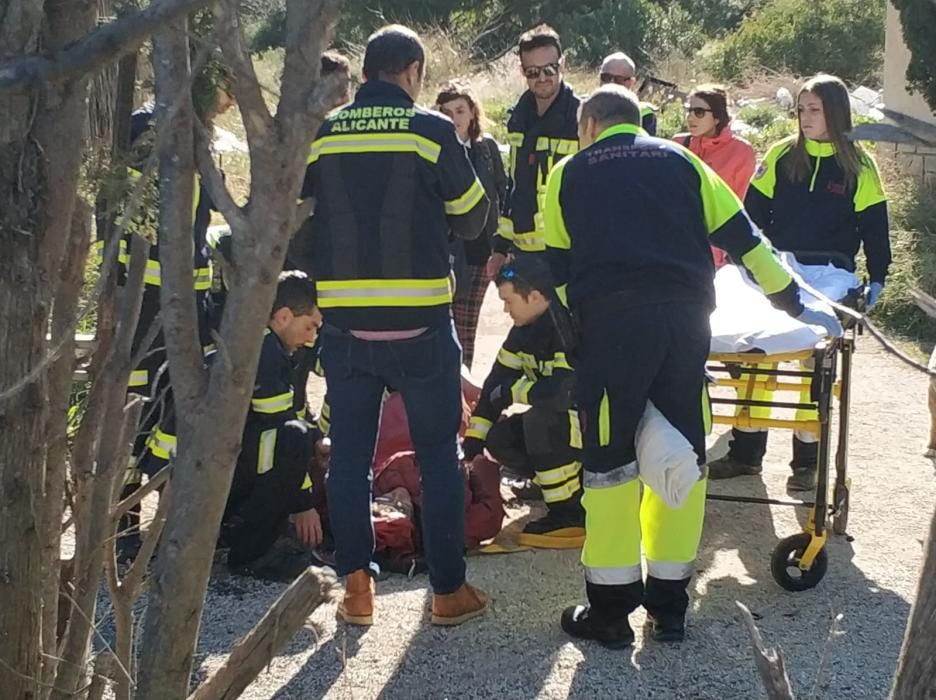 Así ha sido el rescate de los bomberos para localizar a la mujer desaparecida en Alicante