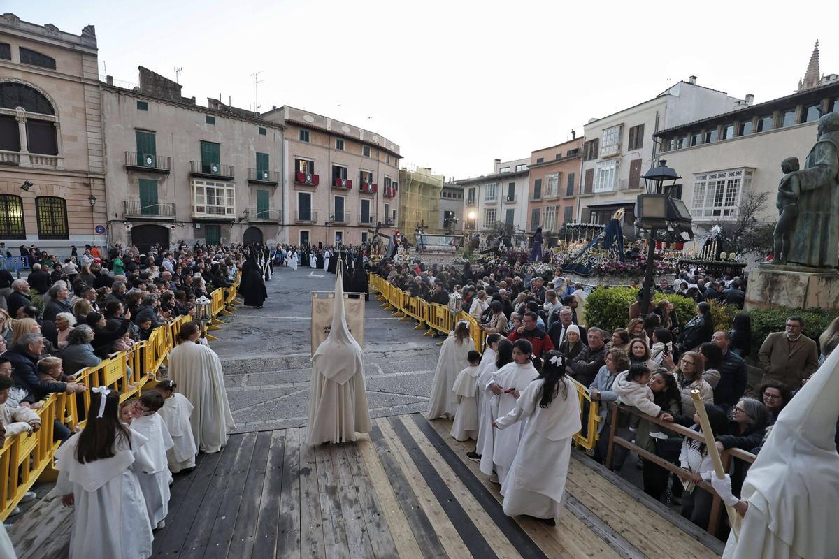 El Sant Enterrament concluye las procesiones en Palma