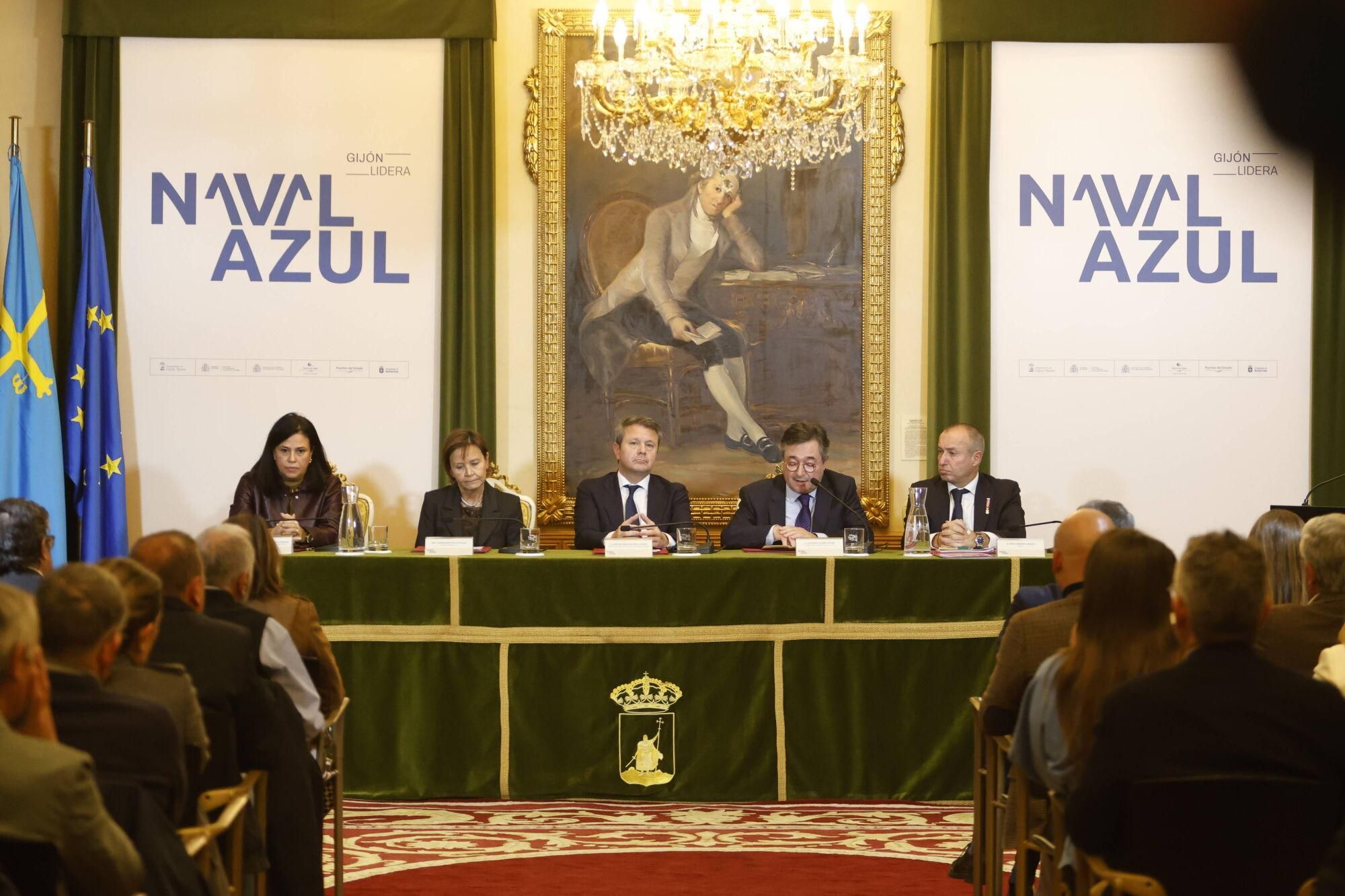 En imágenes: Así fue el acto de compra de los terrenos de Naval Azul