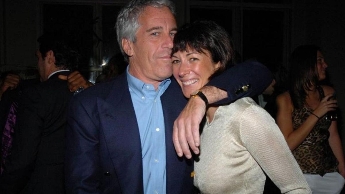 Jeffrey Epstein i Ghislaine Maxwell en una fotografia d’arxiu. | GETTY